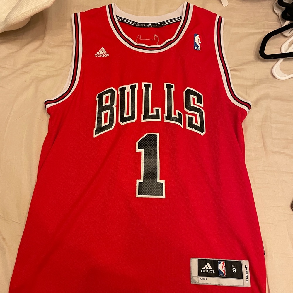 Used d rose bulls jersey